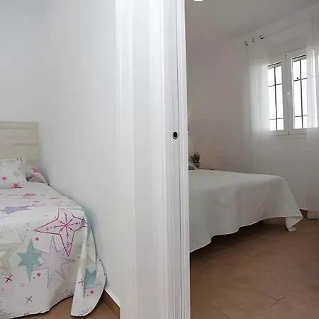 Holiday home En Conil Con Piscina